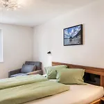 Haus Florian Ski-in And Ski-out * See
